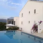 Petra Apartman *