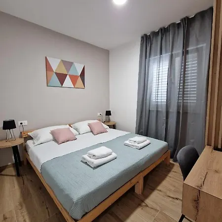 Apartman Petra 2 Bedroom *