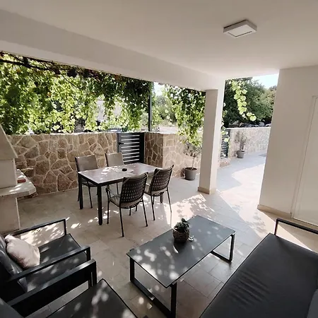 Petra Apartman