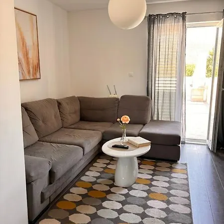 Apartman Petra 2 Bedroom Čilipi