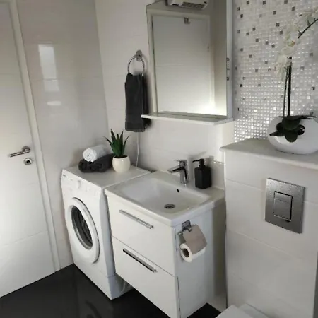 Daire Petra 2 Bedroom
