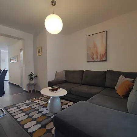 Petra 2 Bedroom アパート Čilipi